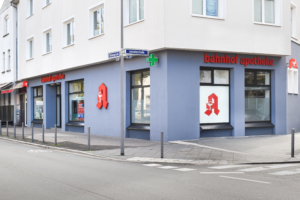Bahnhof Apotheke von Außen